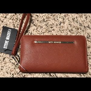 Steve Madden Women’s Zip Around Wallet